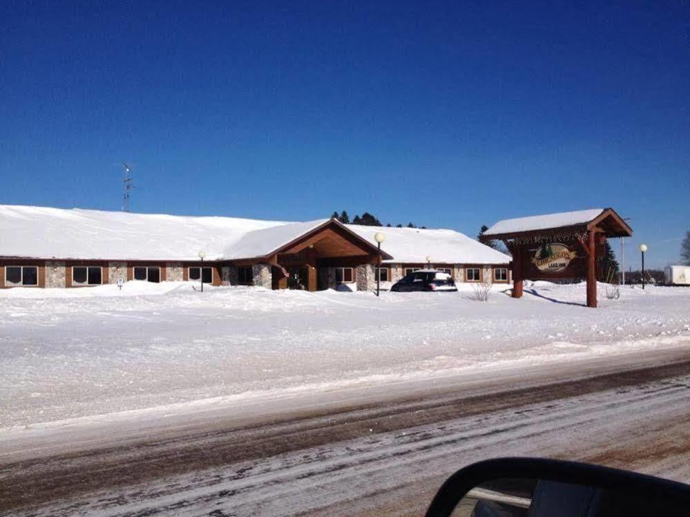Chicaugon Lake Inn Gaastra Extérieur photo